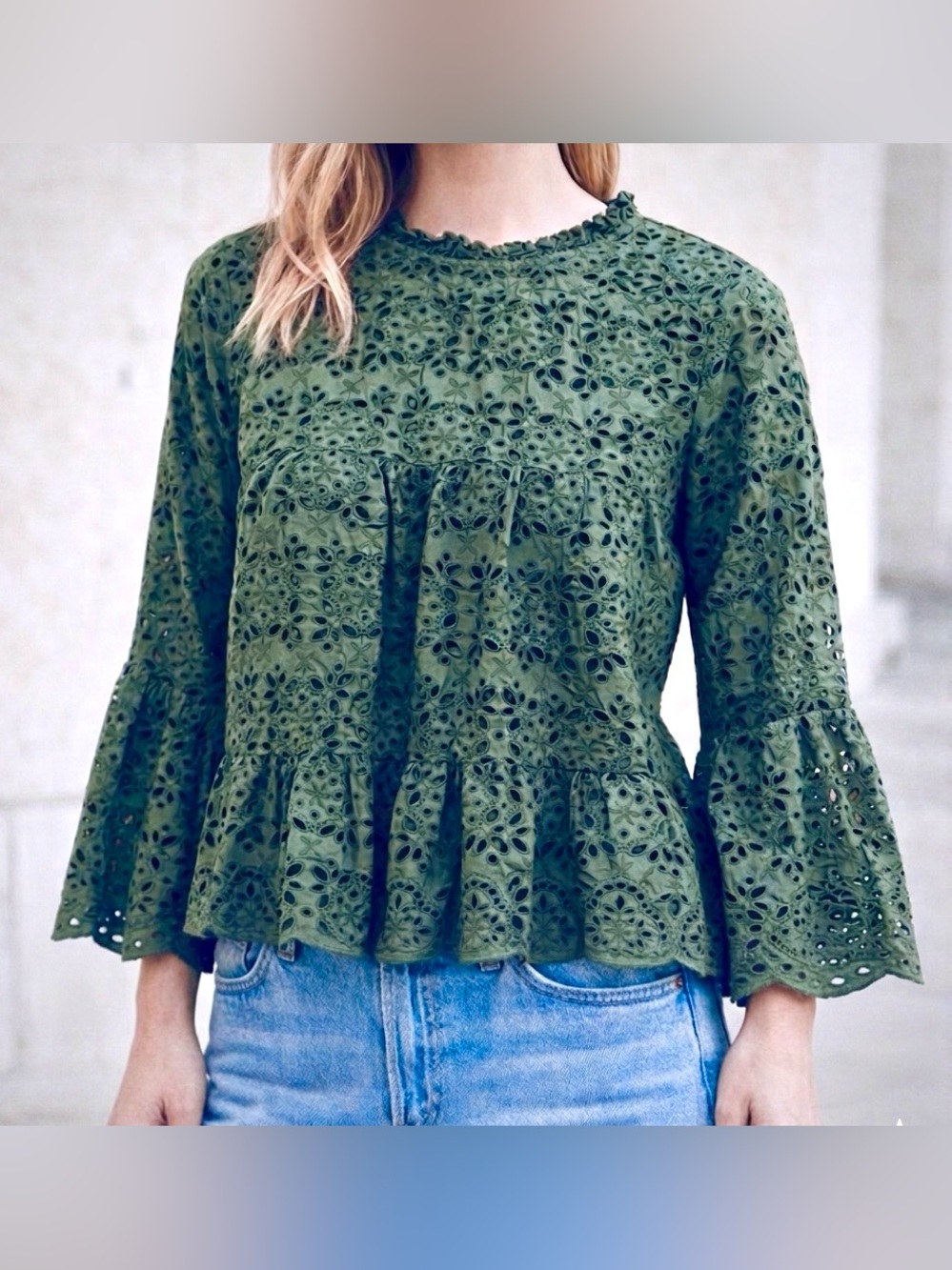 Veronica Beard Emmalyn Green Eyelet Lace Ruffle Flounce Blouse Size 6